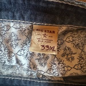Big Star Jeans. STYLE Hazel, TYPE Curvy Fit 33 XL